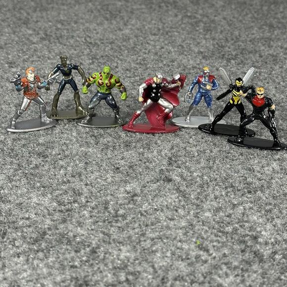 Jada Toys ~Marvel 2 Inch Nano Diecast Metal Figures~ 7 Pcs Lot~Play Grade -Metal - Picture 1 of 6
